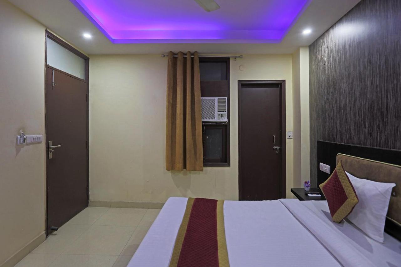 Airport Hotel Rosewood Нью-Делі Екстер'єр фото
