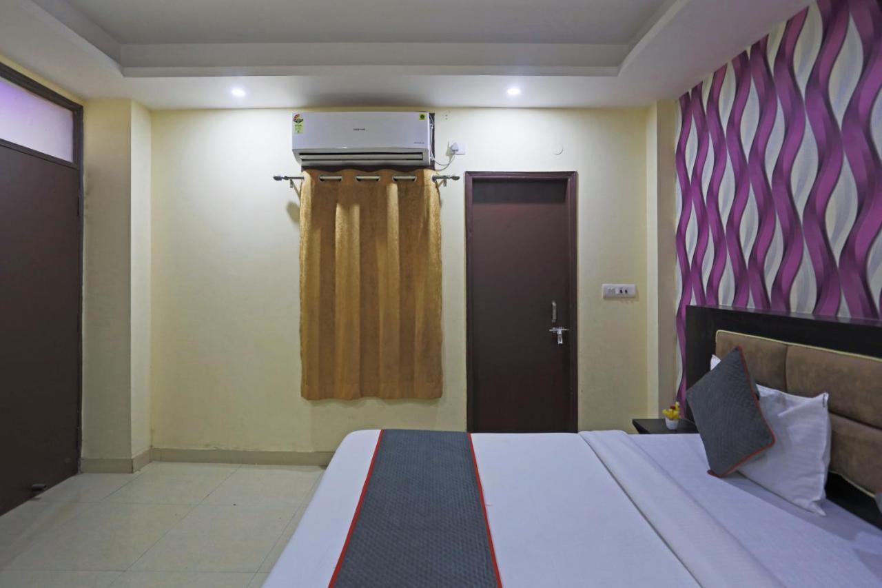 Airport Hotel Rosewood Нью-Делі Екстер'єр фото