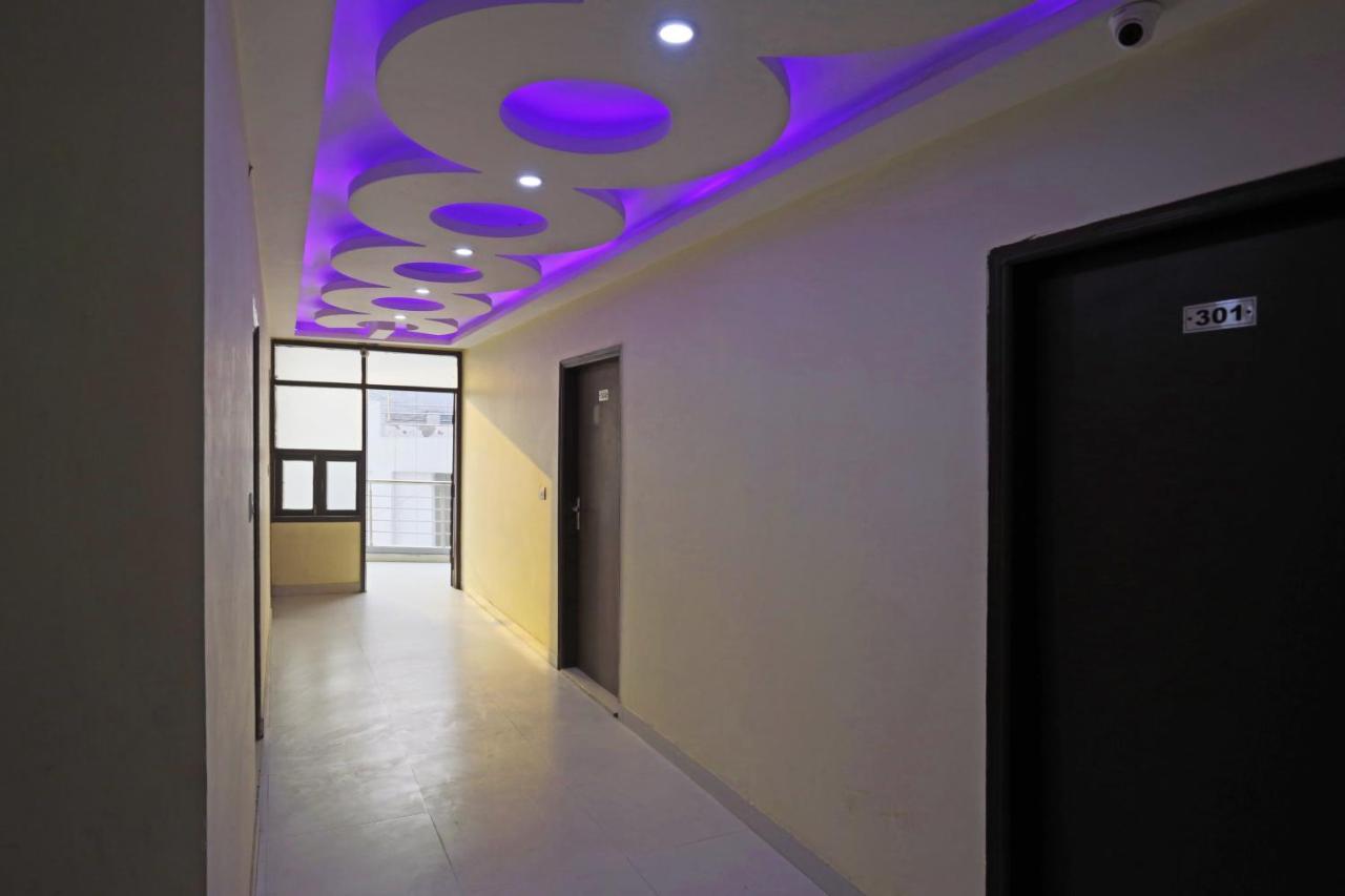 Airport Hotel Rosewood Нью-Делі Екстер'єр фото