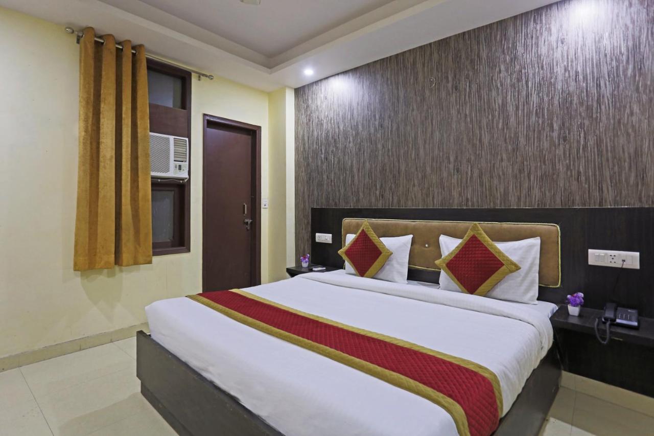 Airport Hotel Rosewood Нью-Делі Екстер'єр фото