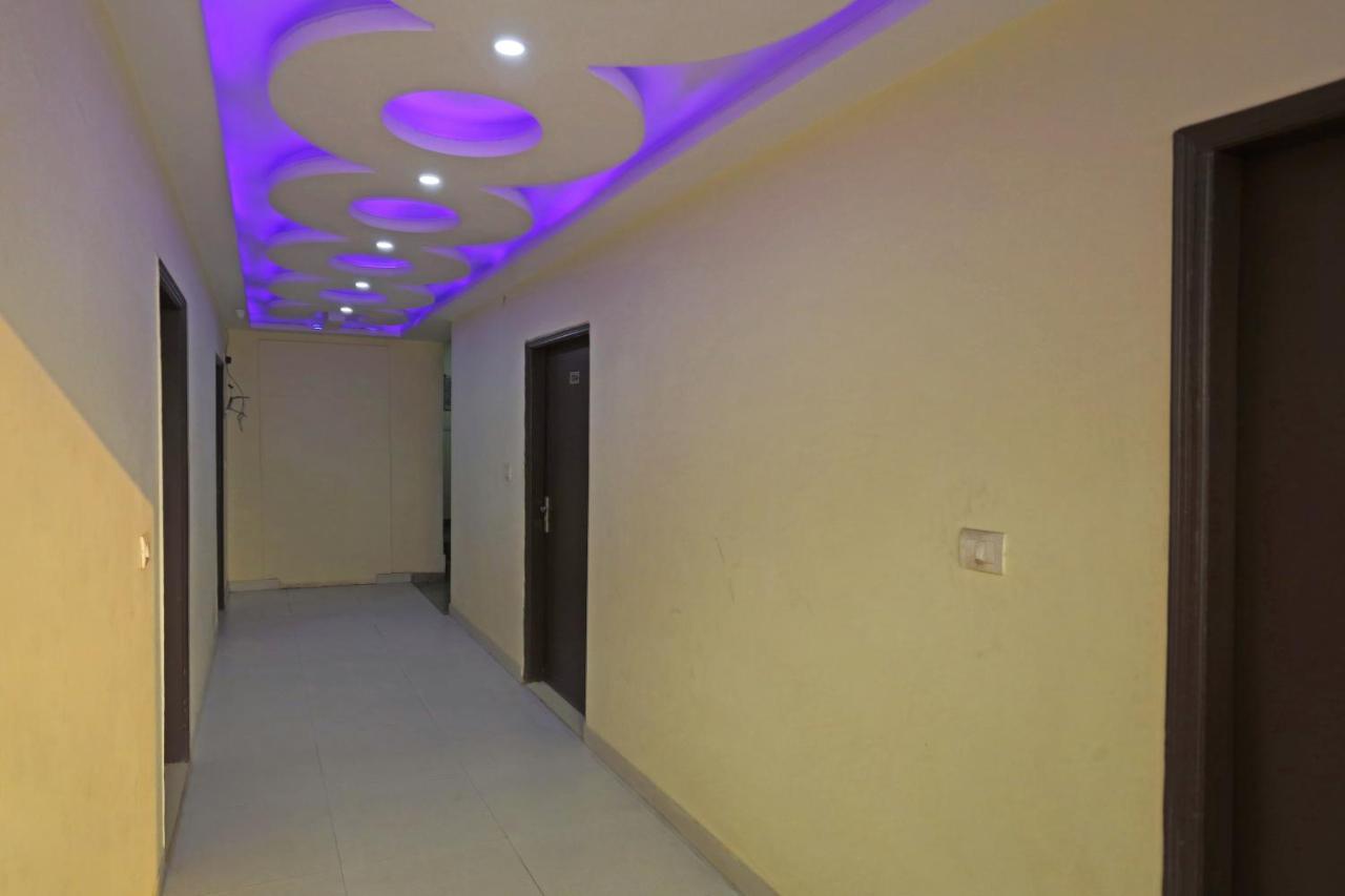 Airport Hotel Rosewood Нью-Делі Екстер'єр фото