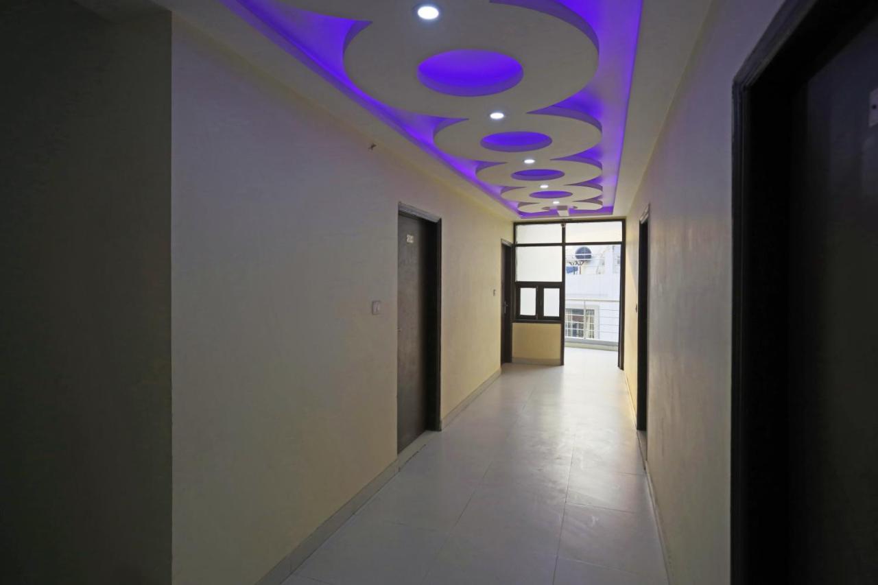 Airport Hotel Rosewood Нью-Делі Екстер'єр фото