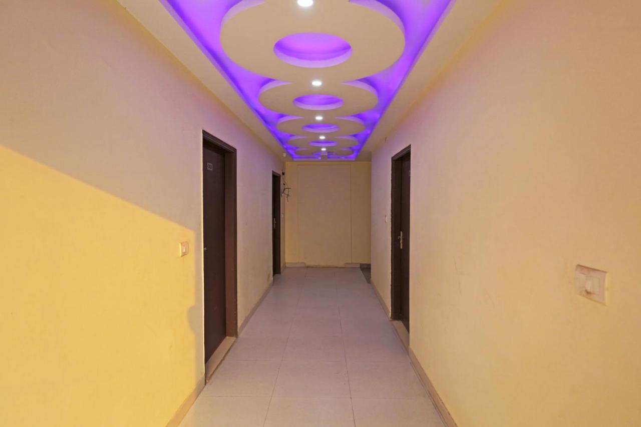 Airport Hotel Rosewood Нью-Делі Екстер'єр фото