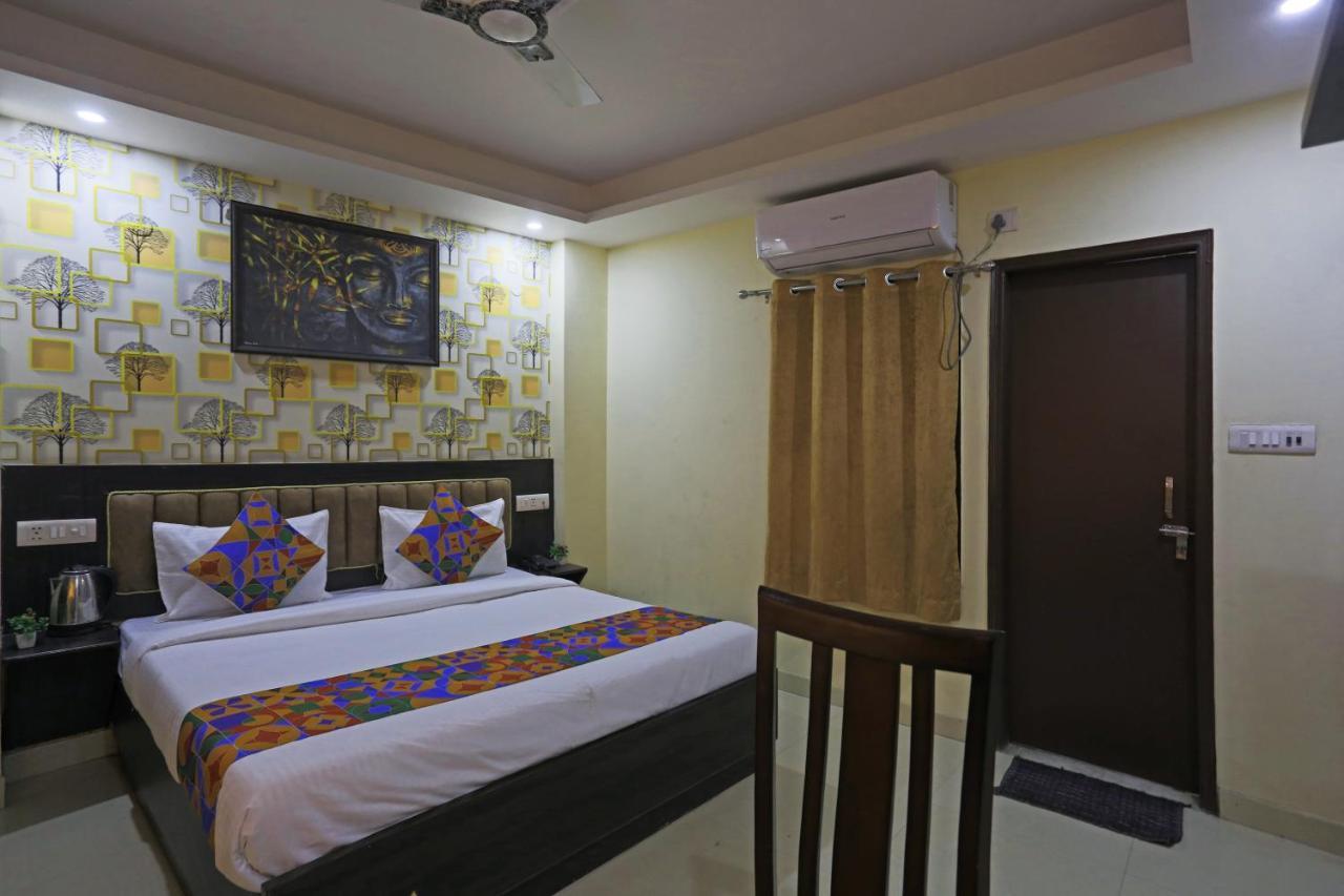 Airport Hotel Rosewood Нью-Делі Екстер'єр фото